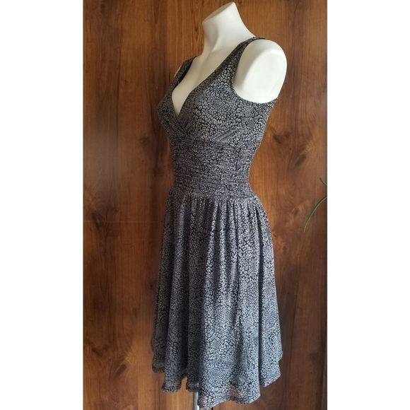 Express Ruched Dress - Picture 2 of 6